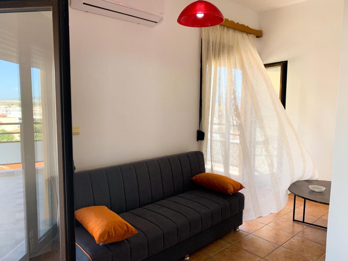 חאניה Central Huge Apartment מראה חיצוני תמונה